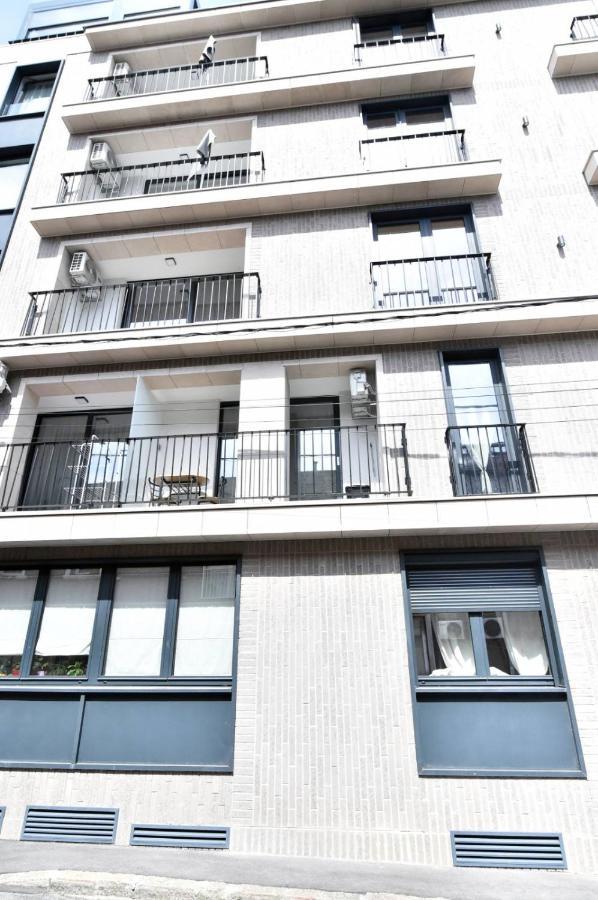 Apartamento Tayson Square Dorcol New Location Free Garage Belgrado Exterior foto